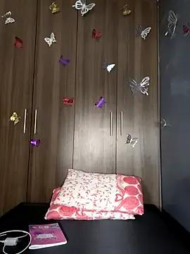 sahara1_ from StripChat is Freechat