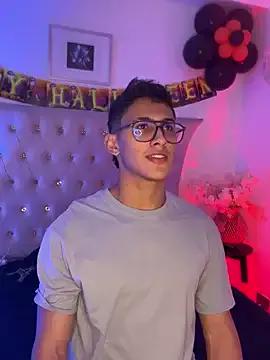 SalvadorFit from StripChat is Freechat