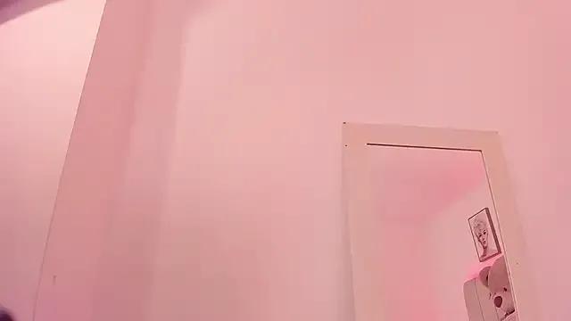 sam_von_tess from StripChat is Freechat