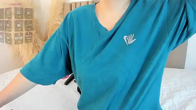 samaara_ from StripChat is Freechat