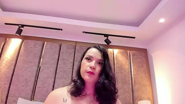 SamantaRave from StripChat