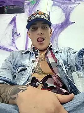Samms777exotic from StripChat is Freechat