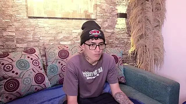 sammy_andyhot from StripChat is Freechat