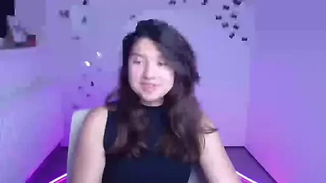 Sandra_Curly from StripChat is Freechat