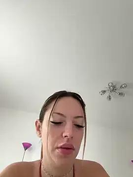 Sandra_Jo from StripChat is Freechat