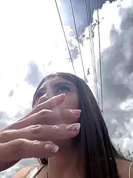 Sara-cooper2 from StripChat is Freechat