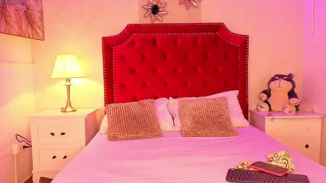 Sara_Collinss_ from StripChat is Freechat