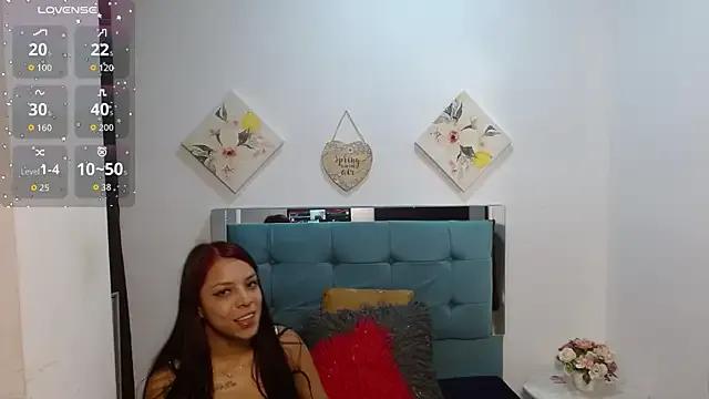 Sara_f_W from StripChat is Freechat