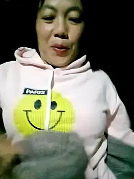 Sara_pusyy from StripChat is Freechat