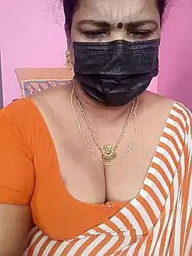 saraah92 from StripChat is Freechat