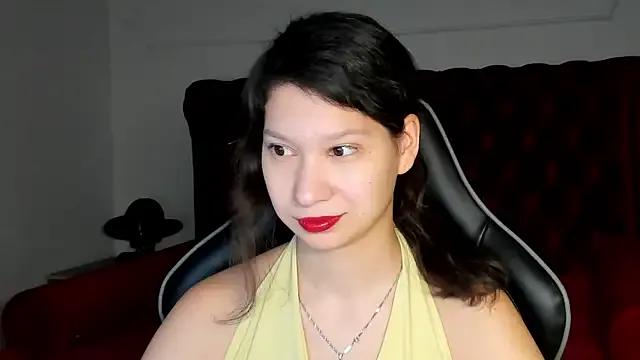 SaraDenars from StripChat is Freechat