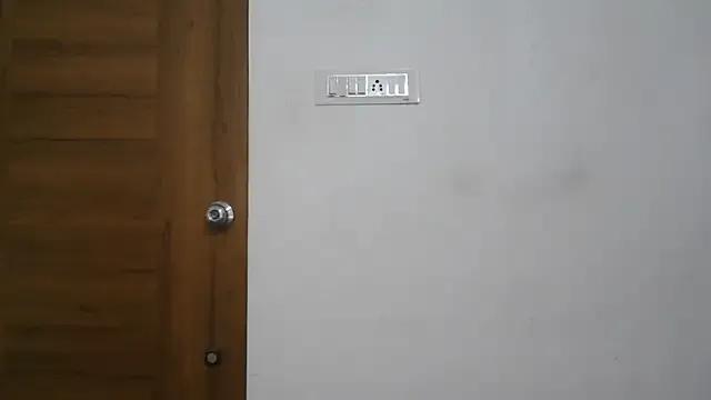 Sarah_loverbot from StripChat is Freechat