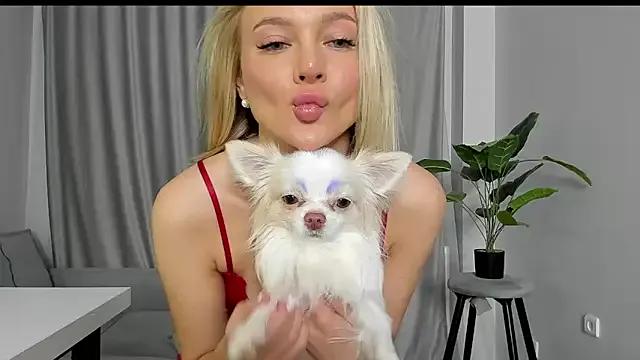 sarahphyllis from StripChat is Freechat