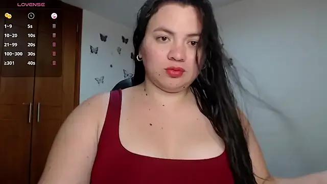 Sarahros1 from StripChat is Freechat