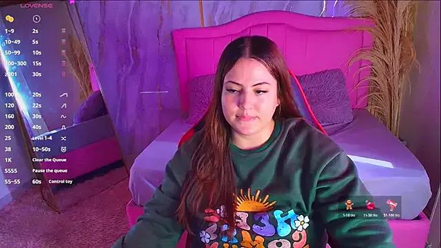 sarahrousse_ from StripChat is Freechat