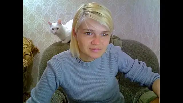 SaraSnow_ from StripChat is Freechat