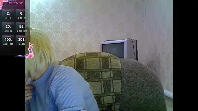 SaraSnow_ from StripChat