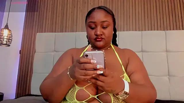 Saravy_Blandon from StripChat is Freechat