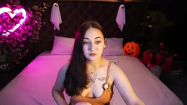 SashaDuvalle from StripChat is Freechat