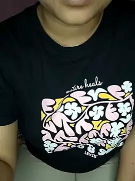 Sassy-soumu from StripChat