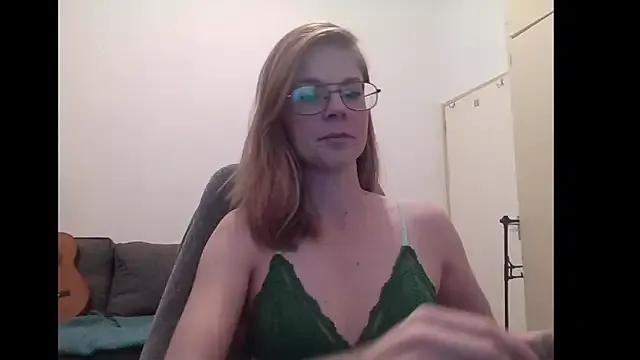 SavannaGirly from StripChat is Freechat