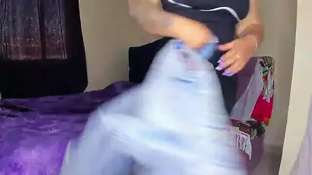 scarlet_tommy from StripChat is Freechat