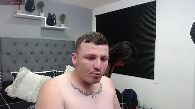 scarlett_and_justin from StripChat is Freechat