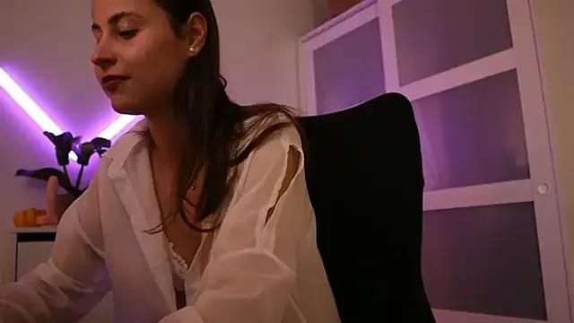 scarletttnoir from StripChat is Freechat