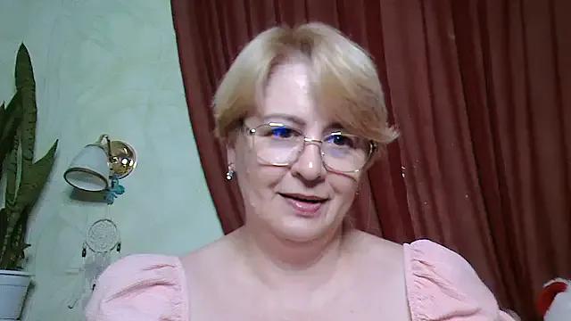 Selena-Velvet from StripChat is Freechat