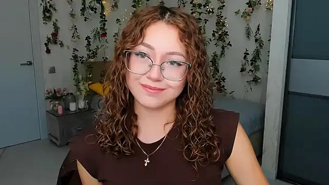 SereneFlame from StripChat is Freechat