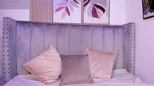 Seshat_Hitt from StripChat