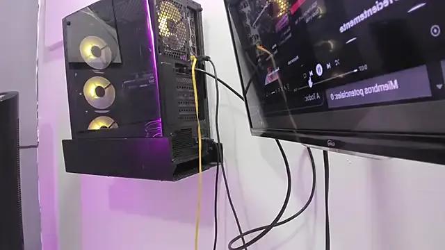 Sex_samantha from StripChat is Freechat