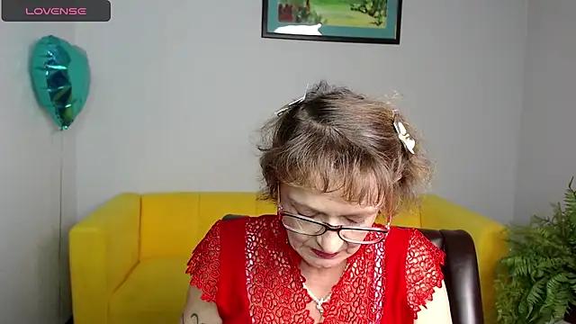 SexyGrandma_ from StripChat is Freechat