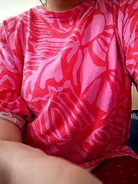 sexyturbanli from StripChat is Freechat