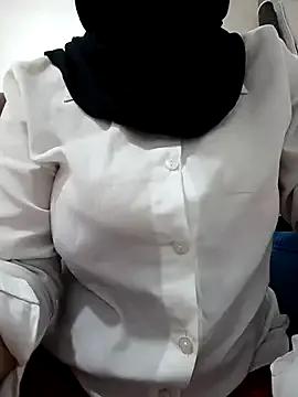 sexyturbanli from StripChat is Freechat