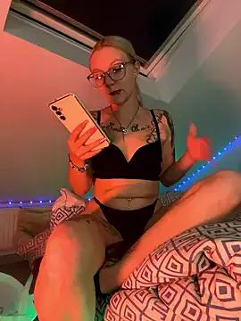 sexyyprincess12 from StripChat is Freechat