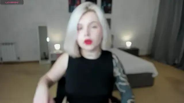 shadow__purrr from StripChat is Freechat