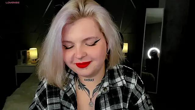 shadow_purr from StripChat is Freechat