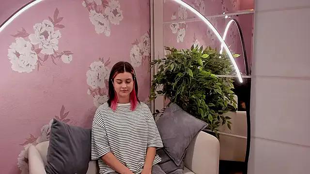 SharieTenuta from StripChat is Freechat