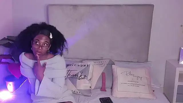 Shelsyissy from StripChat is Freechat