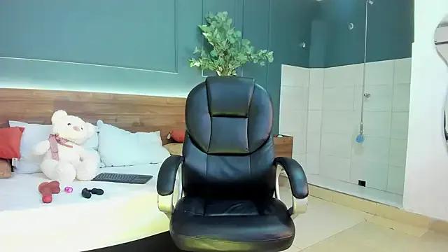 sheyla_meow from StripChat is Freechat