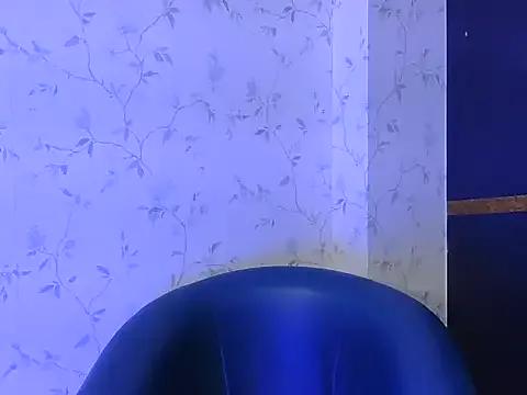 Shinykrisha from StripChat is Freechat