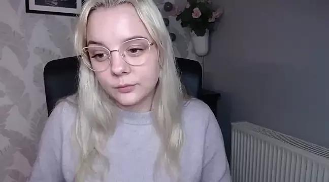 siennaLUST from StripChat is Freechat