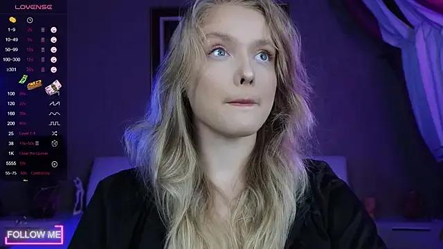 Slay_Blonde from StripChat is Freechat