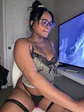 SluttyBabyAngel on StripChat