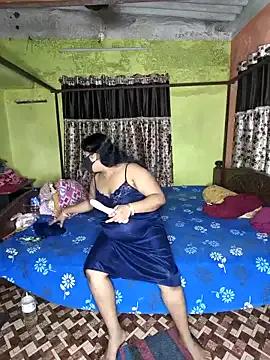 Smile-quien from StripChat is Freechat
