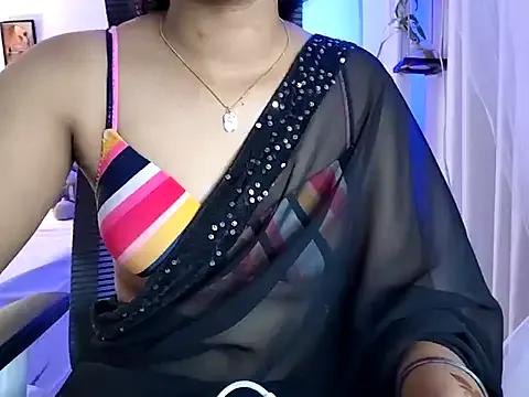 SmileyAishu from StripChat is Freechat