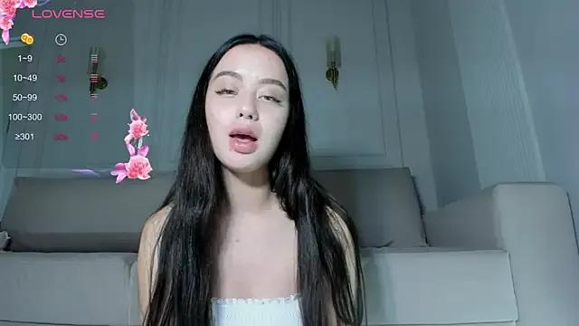 sofie_xo from StripChat is Freechat