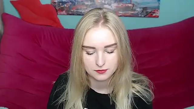 SofySofty from StripChat is Freechat