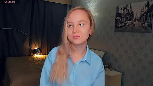 SoonMoor from StripChat is Freechat